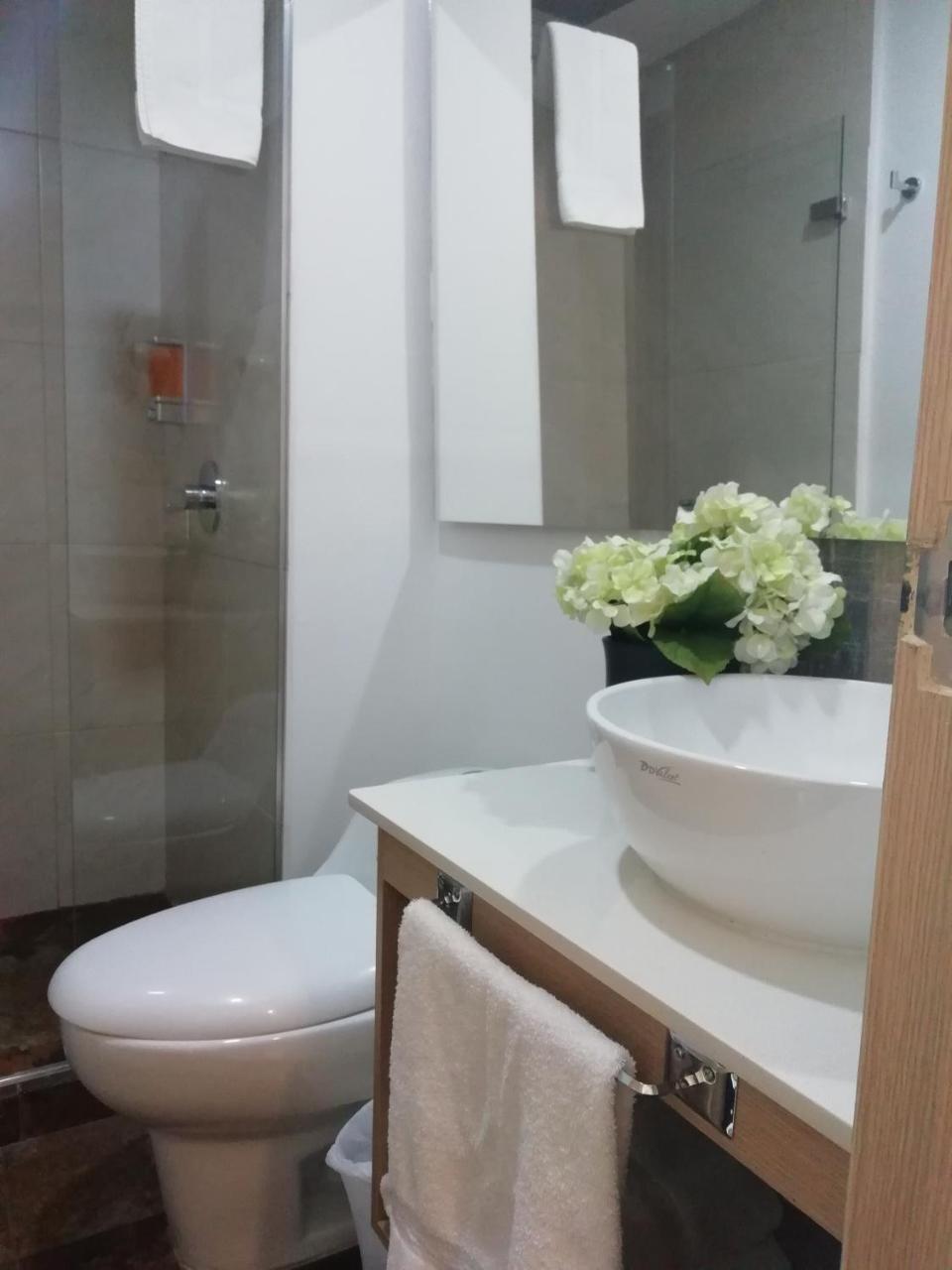 Apartasuite Laureles Cmc Медельїн Екстер'єр фото